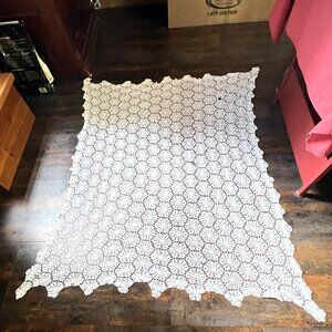Vintage White Lace Tablecloth or Shawl, 70" x 61"